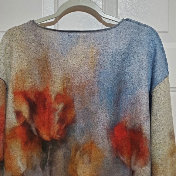 Lily London Watercolor Abstract Floral High-Low Tunic Top Size Large - Picture 10 of 12